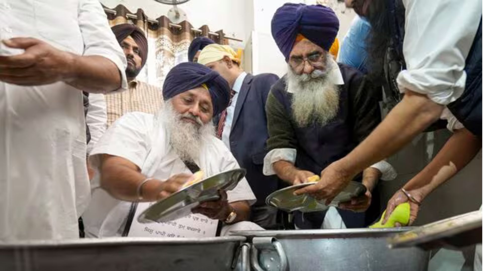 SAD leader Sukhbir Badal Performs ‘Seva’ at Takhat Sri Kesgarh Sahib After Surviving Assassination Attempt