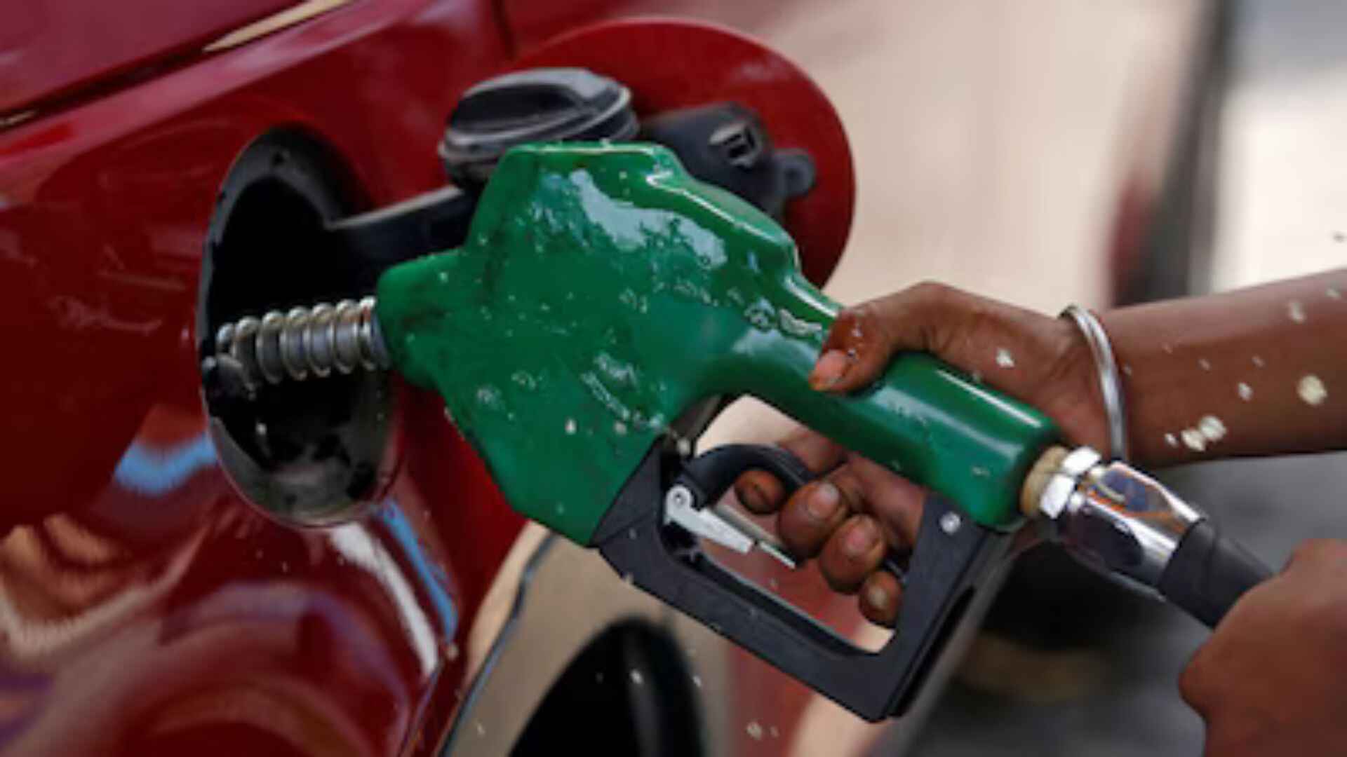 Pakistan Hikes Petrol, Diesel And LPG Prices As Inflation Soars