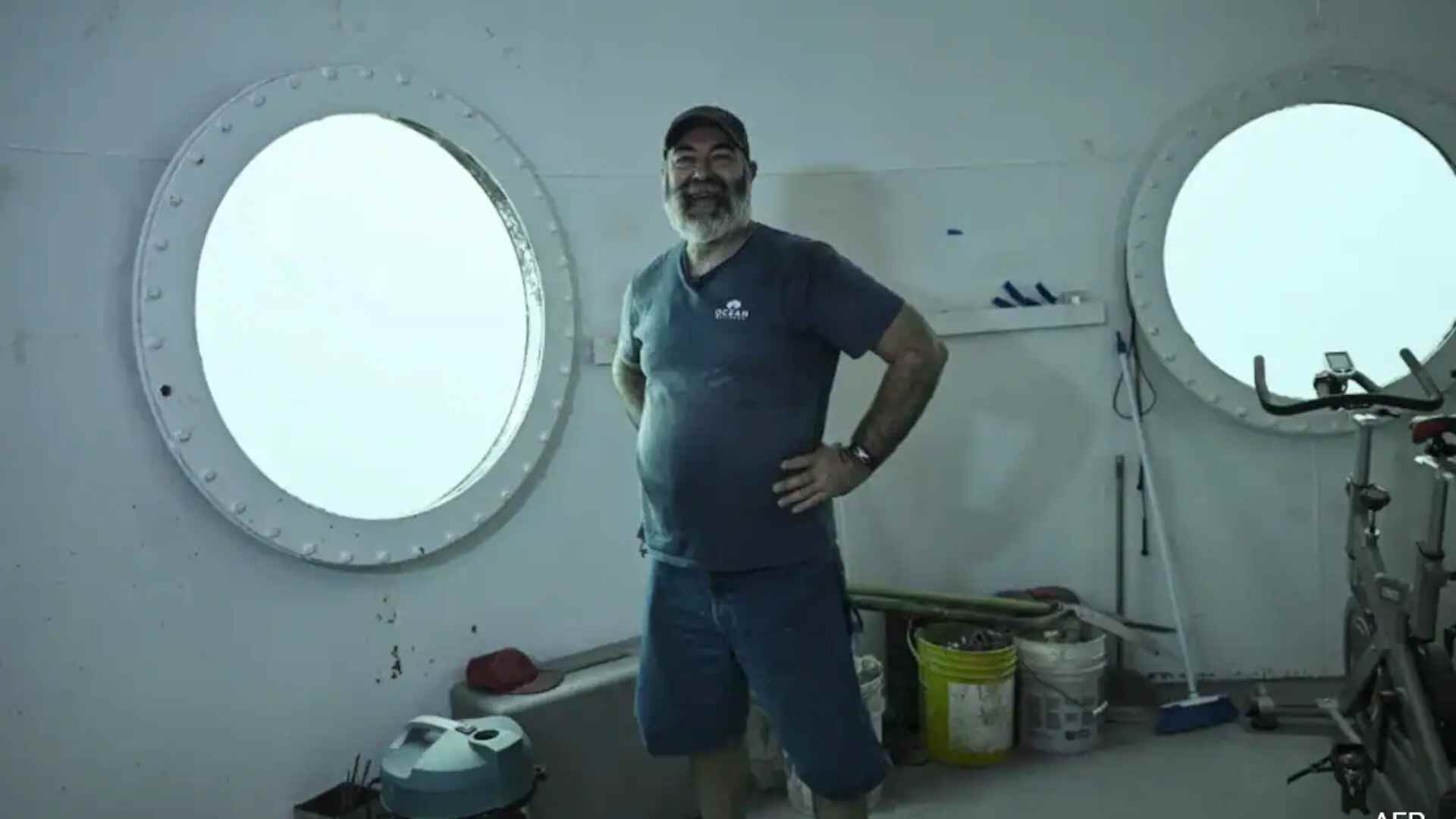 German Engineer Living in a Capsule Underwater With Only Bed, Toilet, TV…