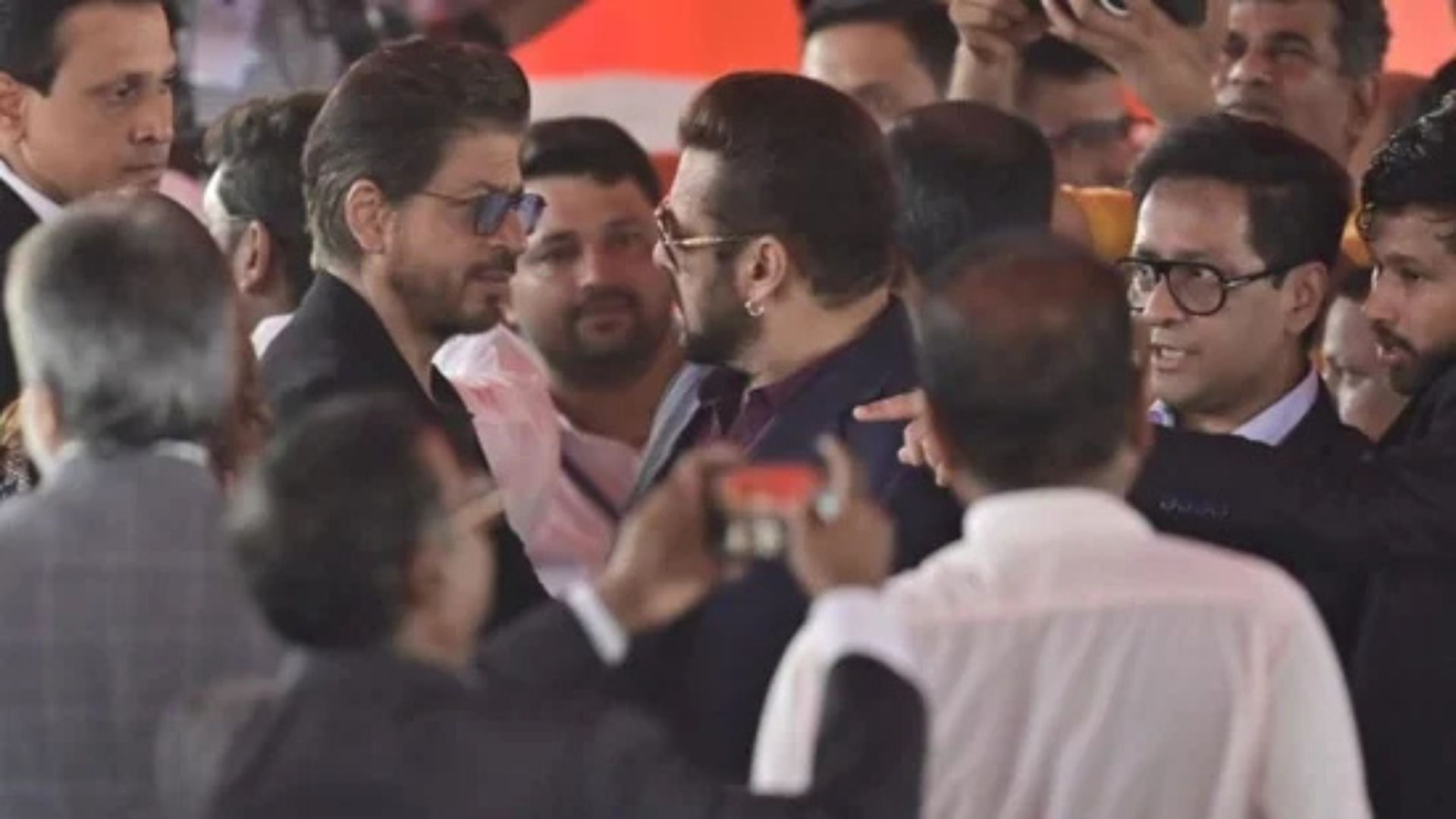 Salman Khan Jets to Dubai with Zeeshan Siddique, Shares Airport Moment | Watch