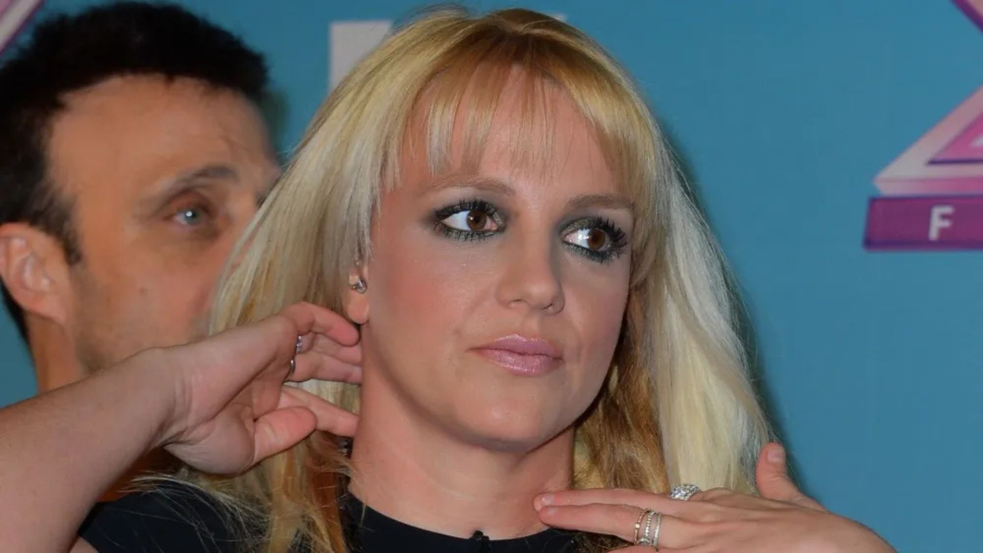 WATCH: Pop Icon Britney Spears Relocates to Mexico to Escape “Cruel” Paparazzi