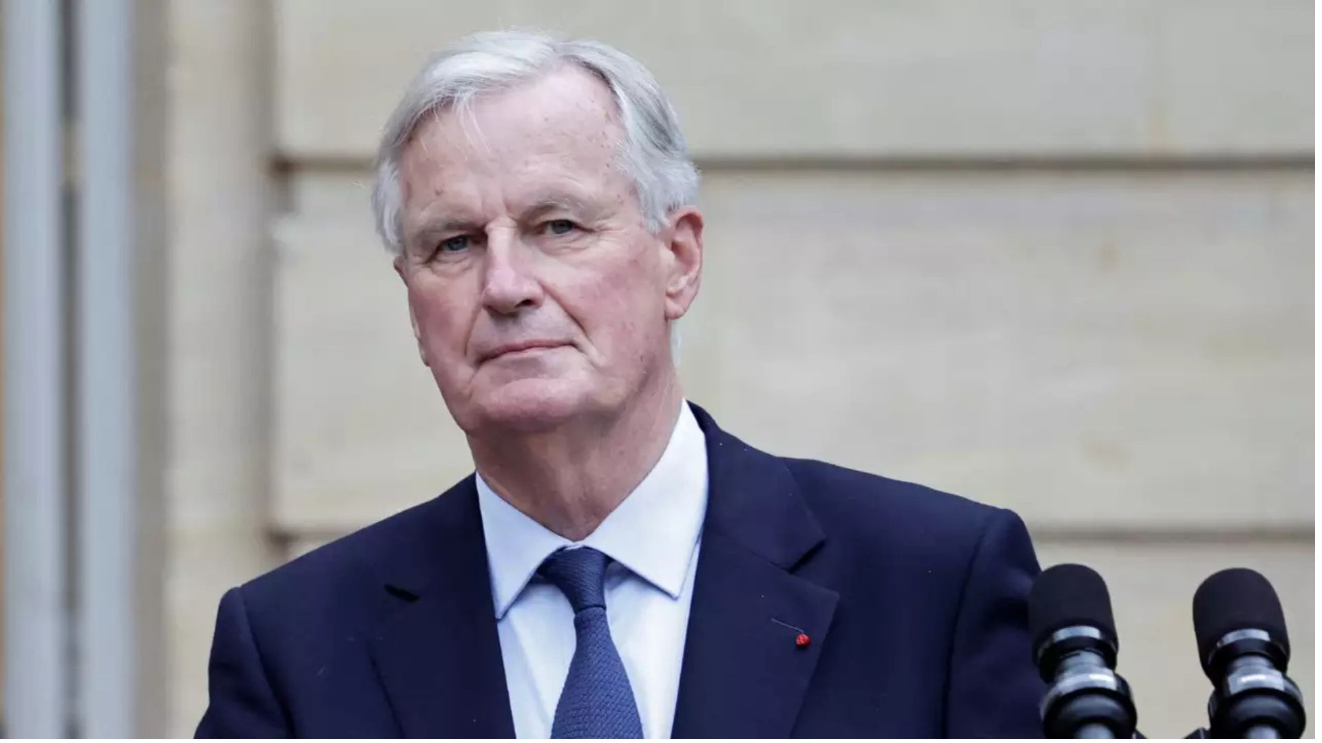 Political Turmoil in France: Barnier Faces No-Confidence Motion from Far-Right and Left